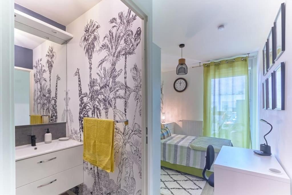 Appartement 4 Pieces - La Rose Des Yvelines - Classe 3 Etoiles Трап Екстер'єр фото