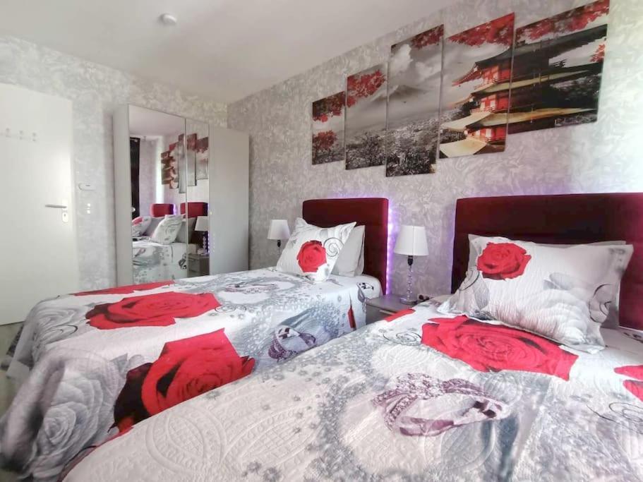 Appartement 4 Pieces - La Rose Des Yvelines - Classe 3 Etoiles Трап Екстер'єр фото